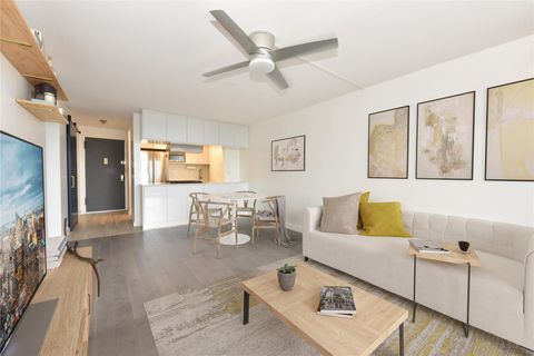 Condominium in Flushing NY 152-18 Union Turnpike #12T.jpg