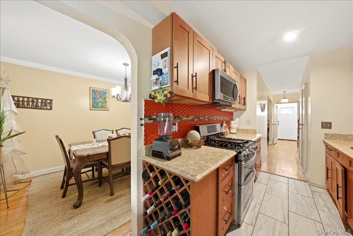 4425 Richardson Ave, Bronx, NY 10470 photo