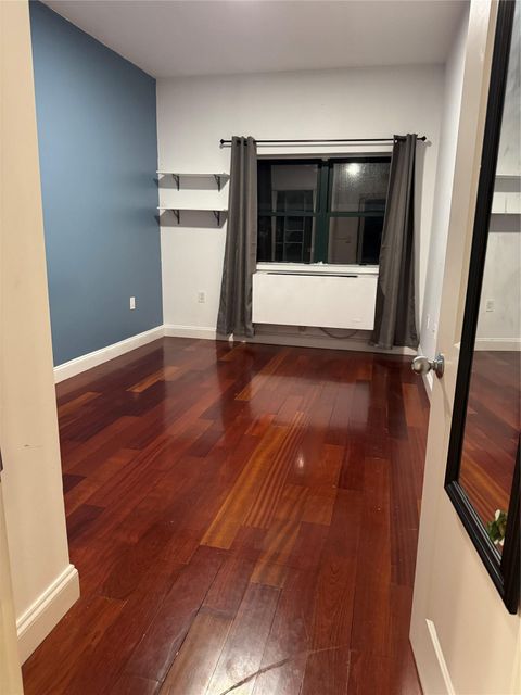 Condominium in Briarwood NY 143-41 84th Drive #1A 3.jpg