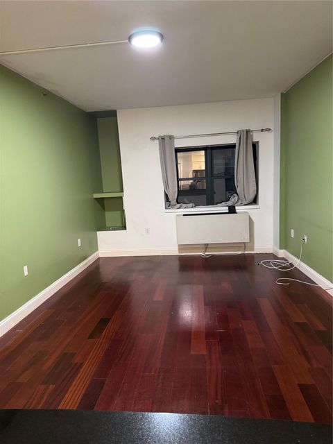 Condominium in Briarwood NY 143-41 84th Drive #1A 2.jpg