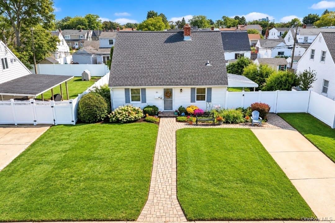30 Chapel Ln, Levittown, NY 11756 photo