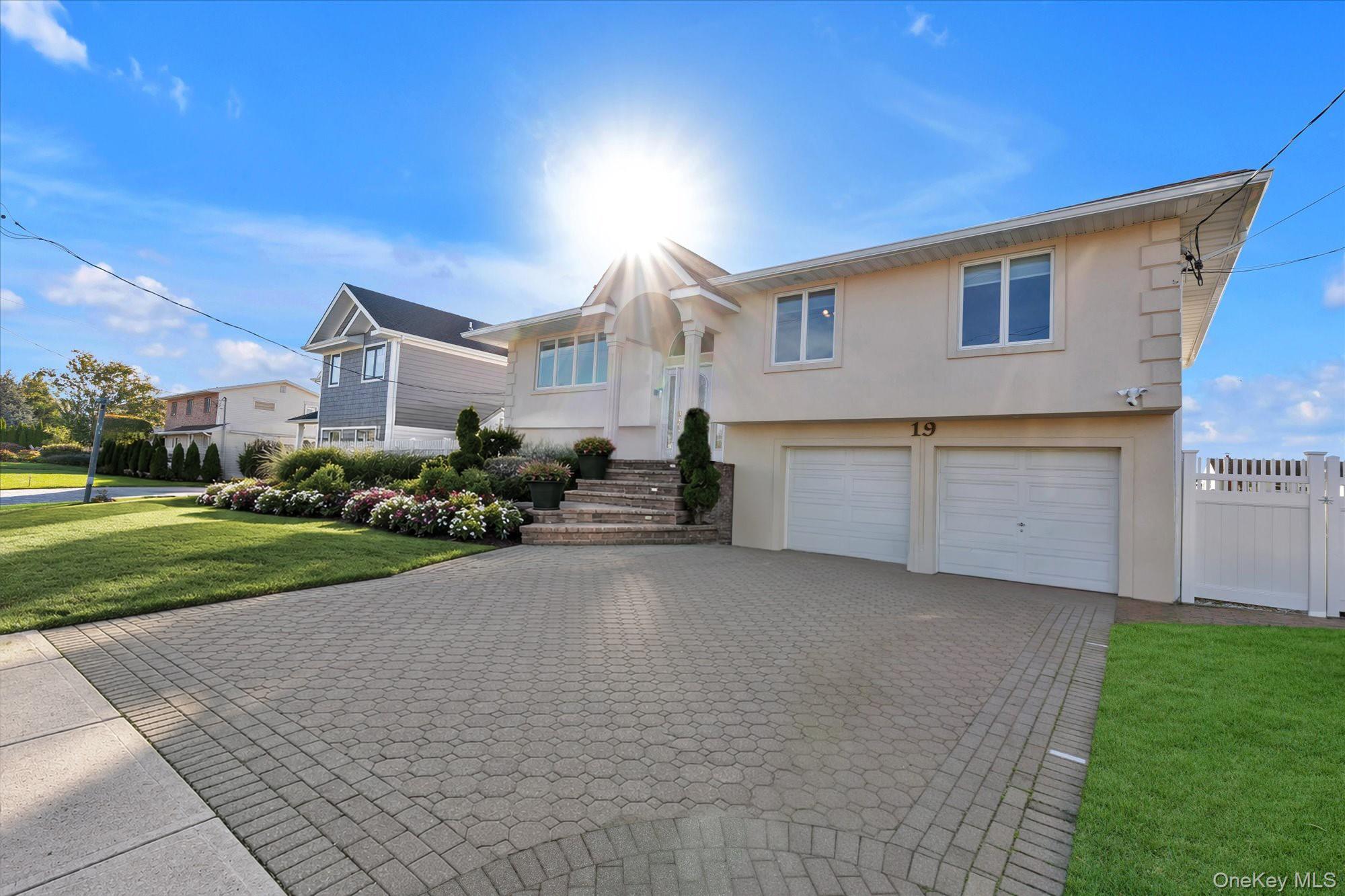 19 Anchor Dr, Massapequa, NY 11758 photo