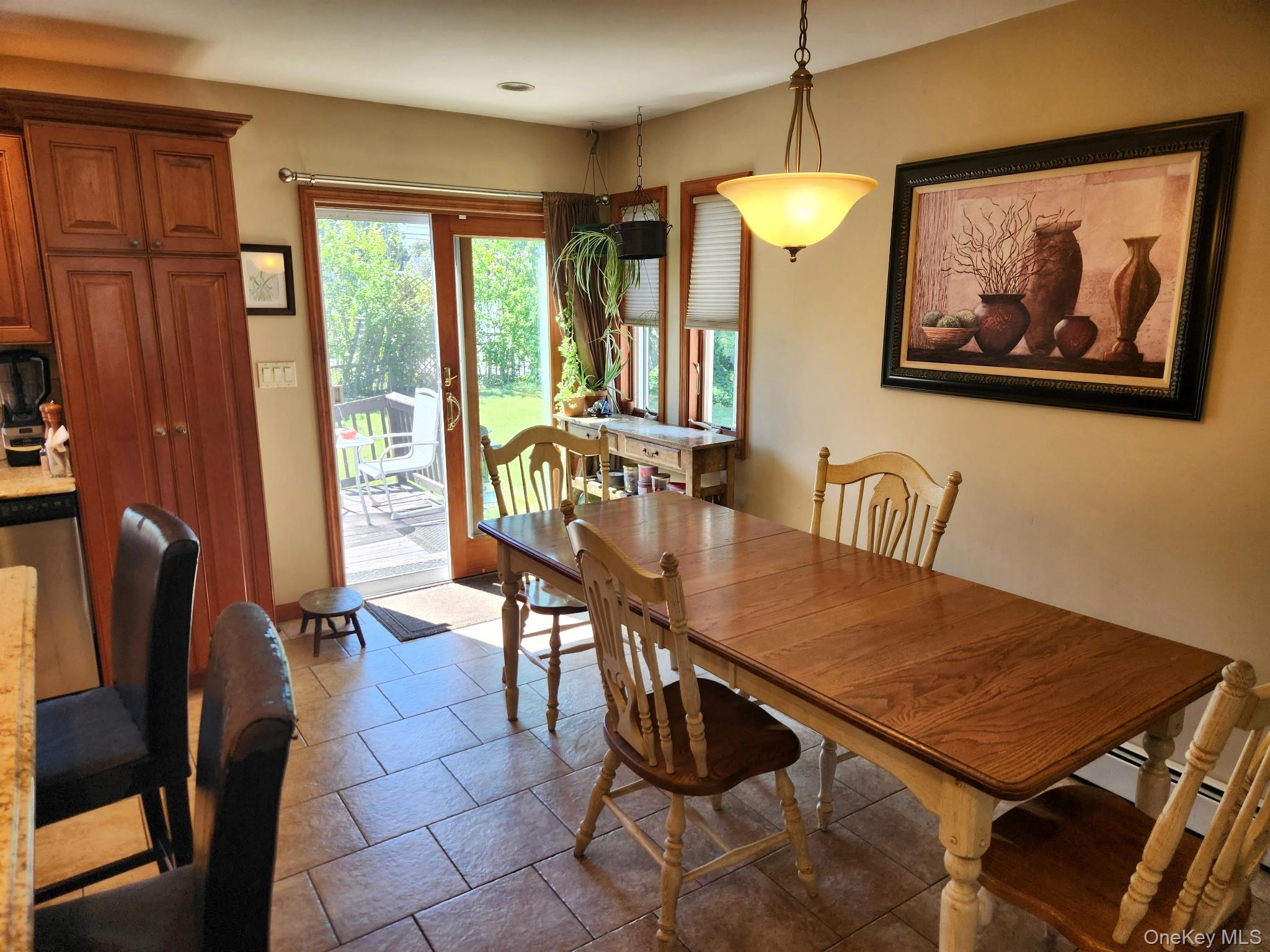 956 N Hamilton Ave, Lindenhurst, NY 11757 photo
