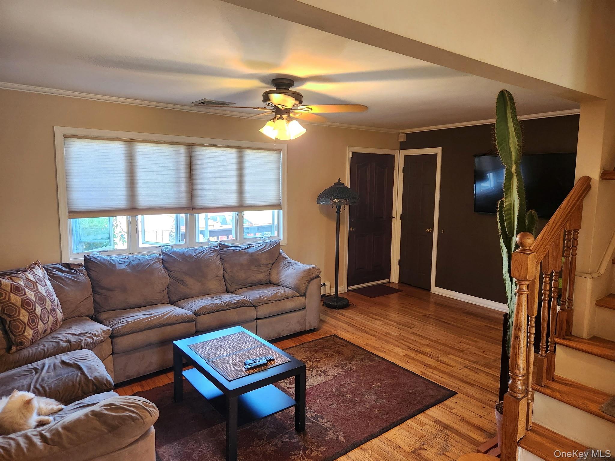 956 N Hamilton Ave, Lindenhurst, NY 11757 photo