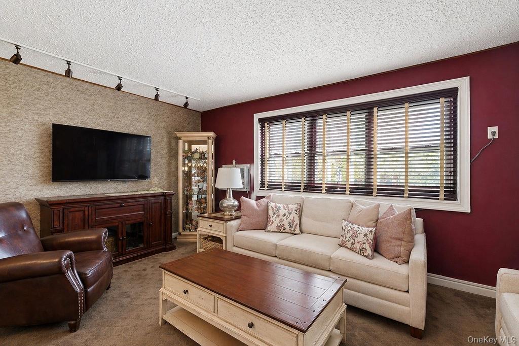 155 42 81 Street 119 Cour, Howard Beach, NY 11414 photo