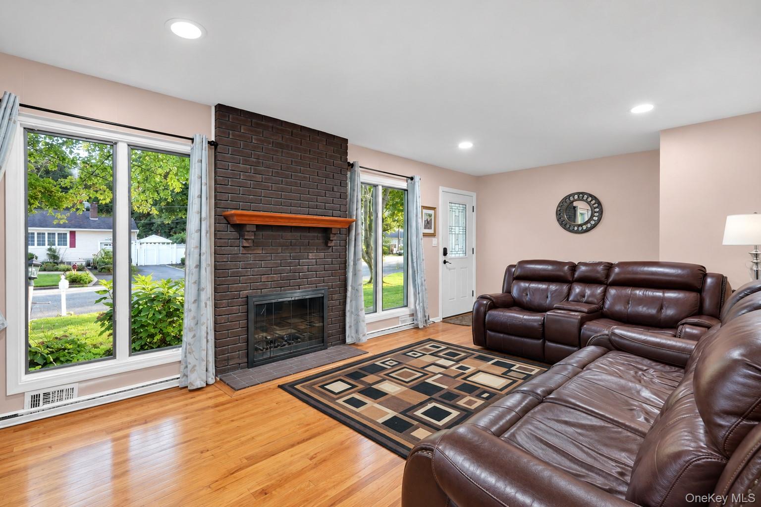 145 Thames St, Port Jefferson Station, NY 11776 photo