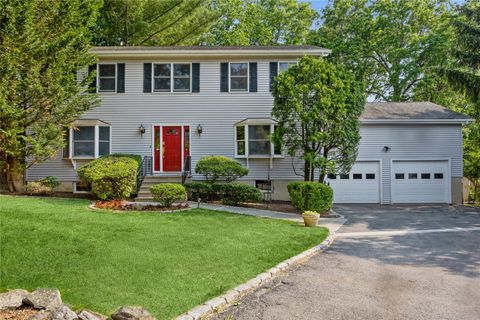 Single Family Residence in Ardsley NY 3 Benjamin Court.jpg