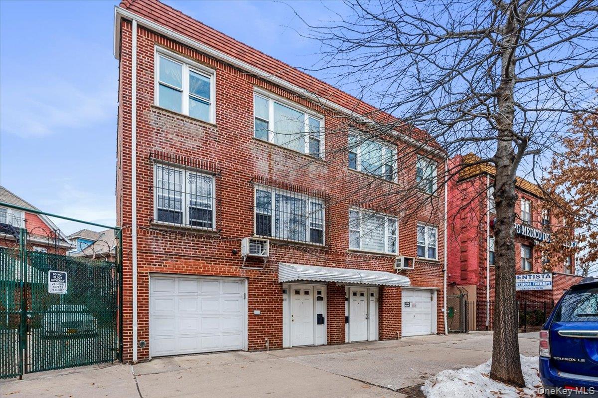 90 27 Elmhurst Ave, Jackson Heights, NY 11372