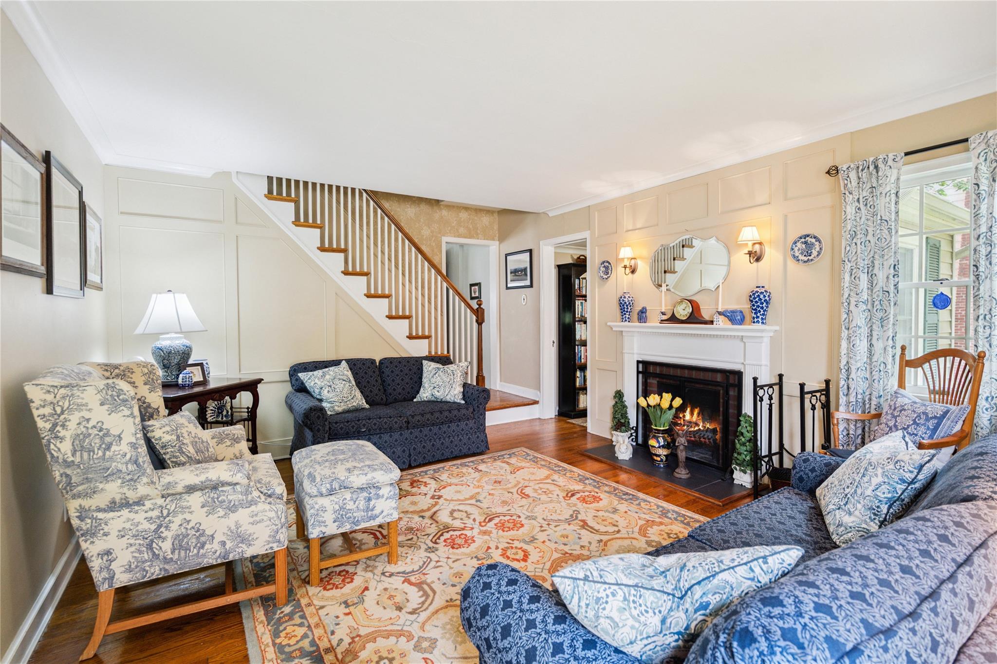 Single Family Residence in Wantagh NY 3160 Birch Place 5.jpg