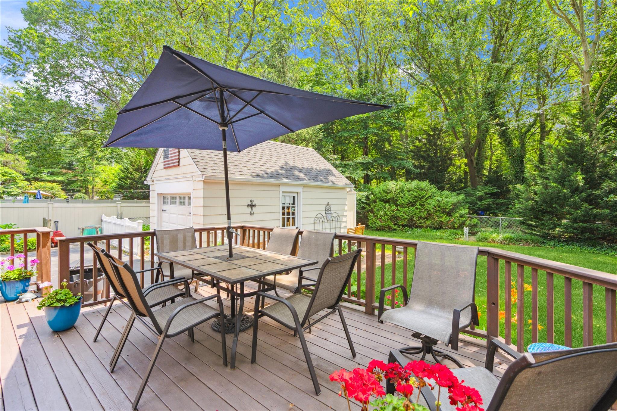 Single Family Residence in Wantagh NY 3160 Birch Place 29.jpg