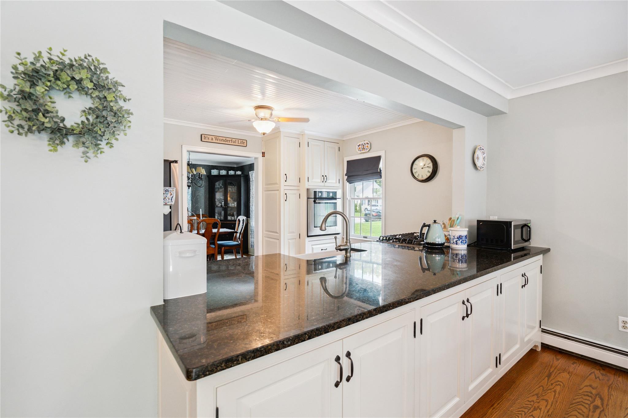 Single Family Residence in Wantagh NY 3160 Birch Place 11.jpg