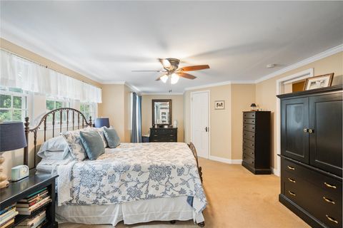 Single Family Residence in Wantagh NY 3160 Birch Place 21.jpg