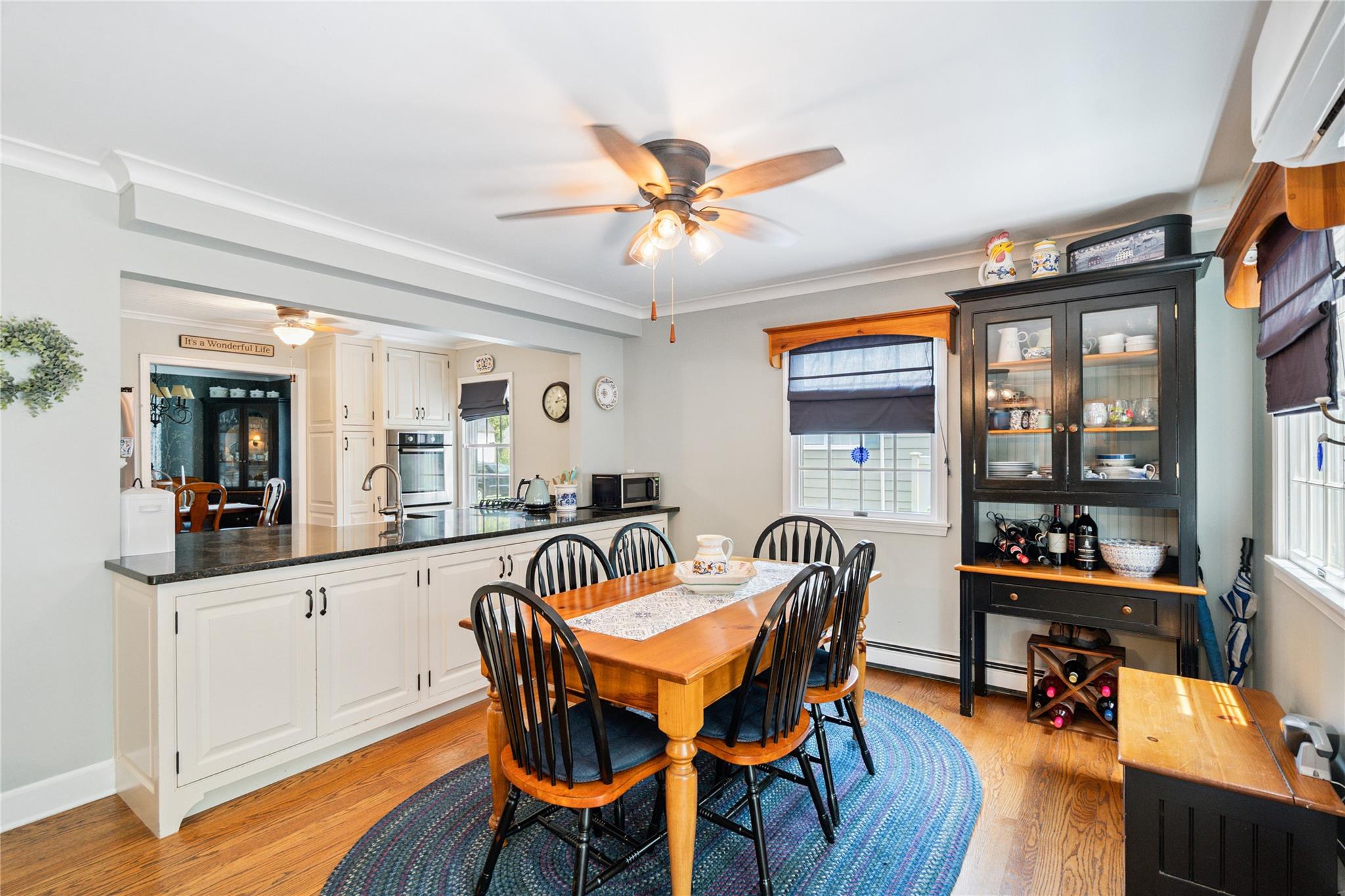 Single Family Residence in Wantagh NY 3160 Birch Place 12.jpg