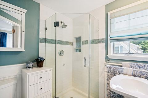 Single Family Residence in Wantagh NY 3160 Birch Place 20.jpg