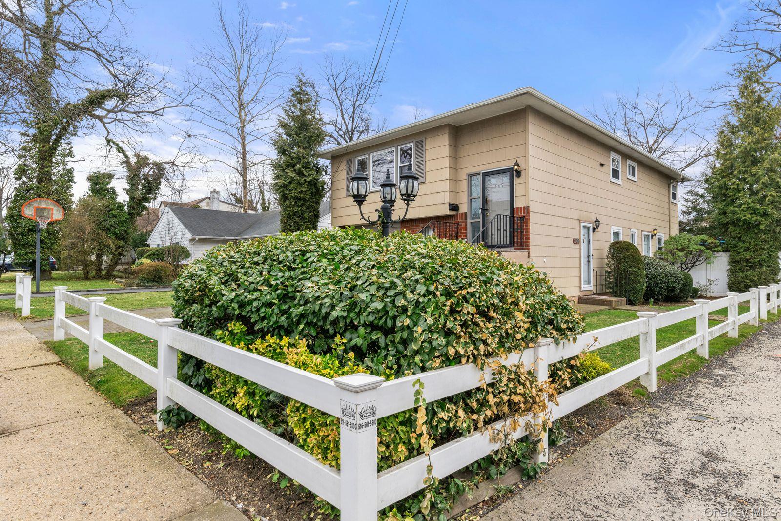 409 Barnard Ave, Woodmere, NY 11559 photo