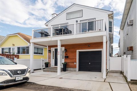 Single Family Residence in Long Beach NY 26 Kentucky St.jpg