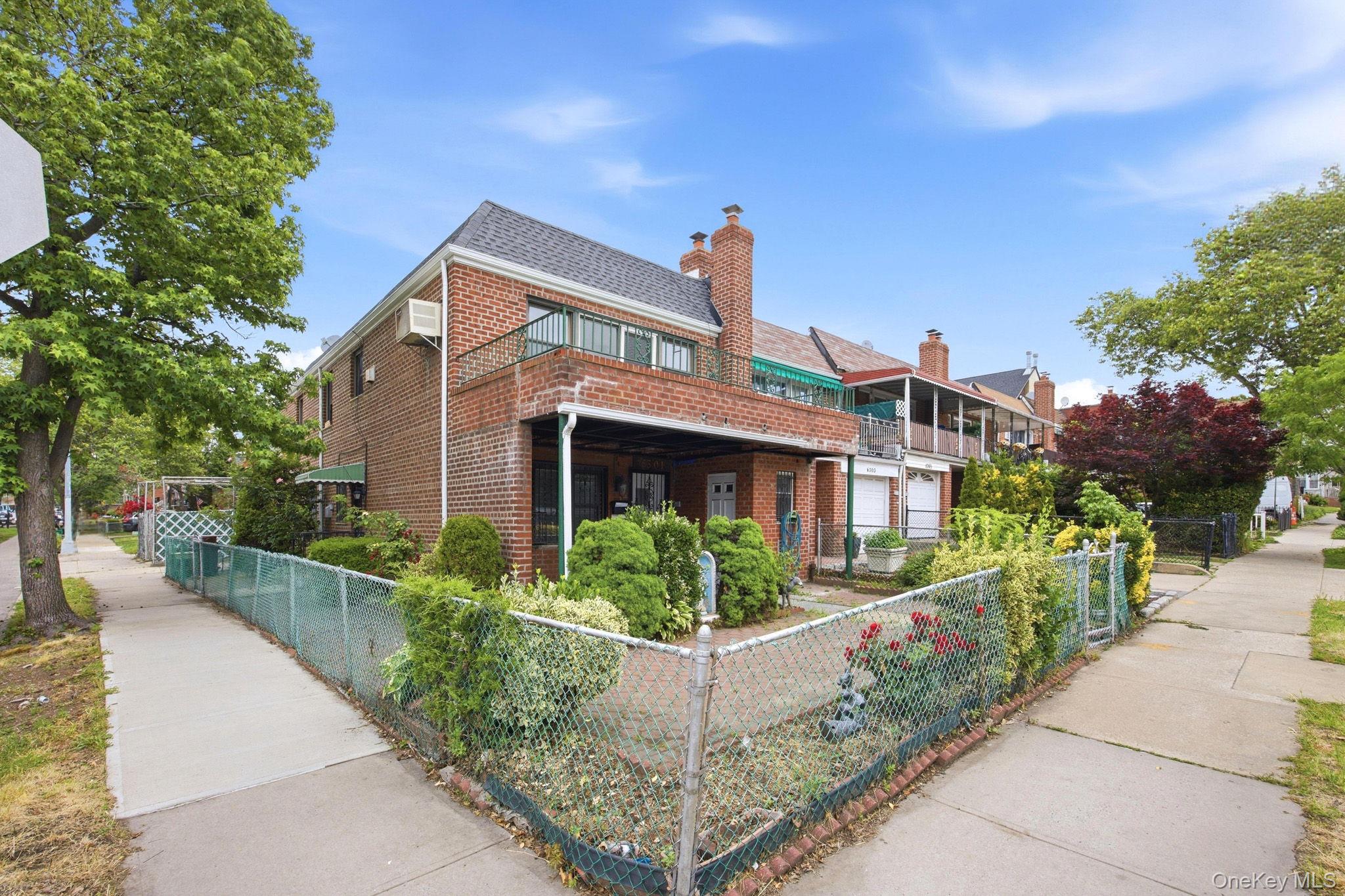 63 1 Borden Ave, Maspeth, NY 11378