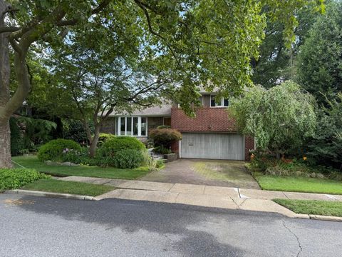 Single Family Residence in Syosset NY 19 Clearland Road.jpg