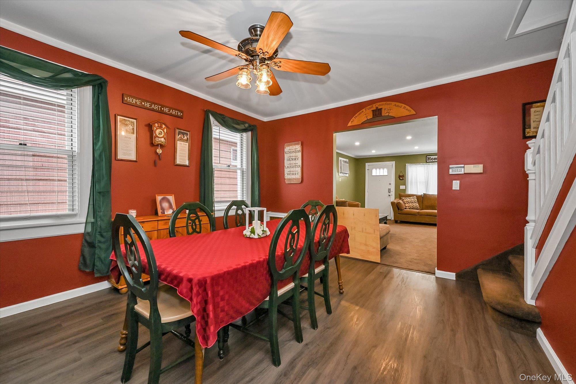 78 33 64th St, Glendale, NY 11385 photo
