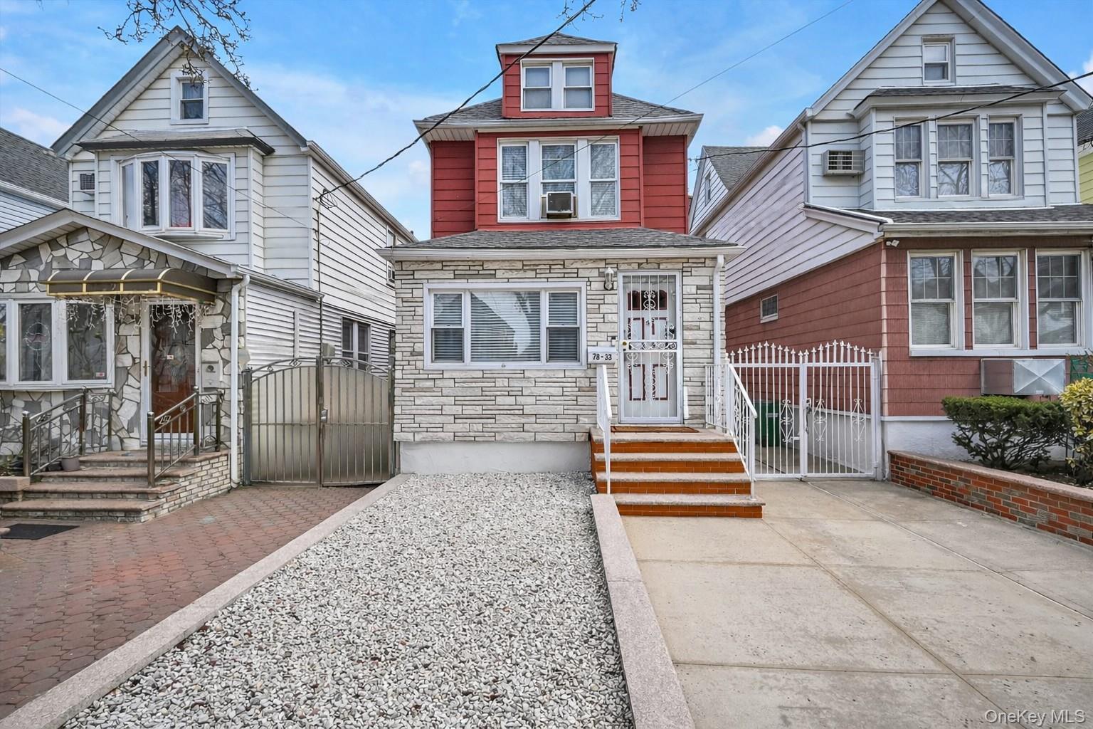78 33 64th St, Glendale, NY 11385