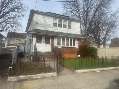 Duplex in Addisleigh Park NY 174-19 110 Ave.jpg