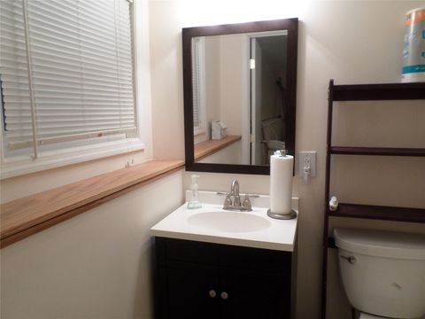 Single Family Residence in Monroe NY 6 Kingsville Drive 15.jpg