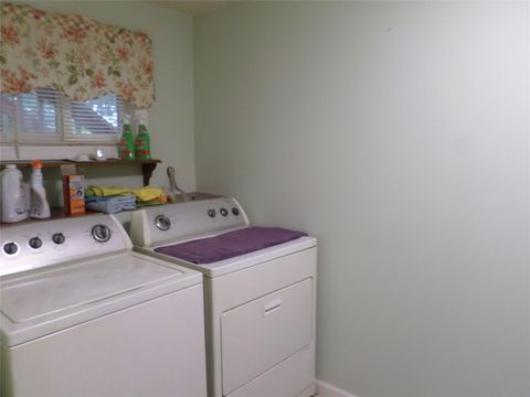 Single Family Residence in Monroe NY 6 Kingsville Drive 16.jpg