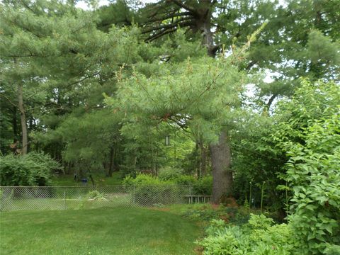 Single Family Residence in Monroe NY 6 Kingsville Drive 17.jpg
