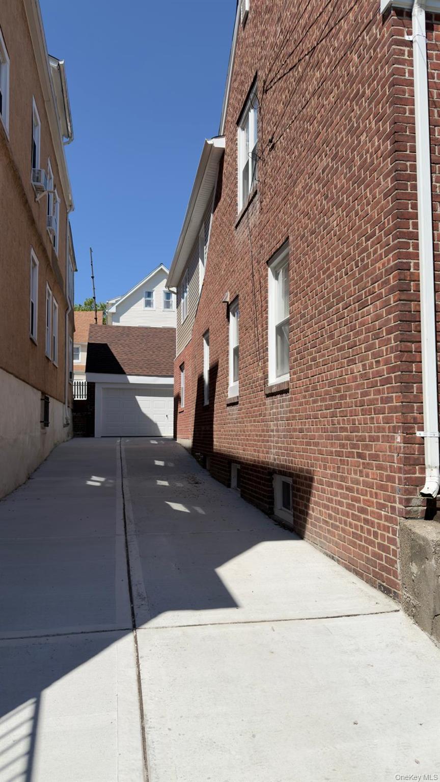4077 Seton Ave, Bronx, NY 10466 photo