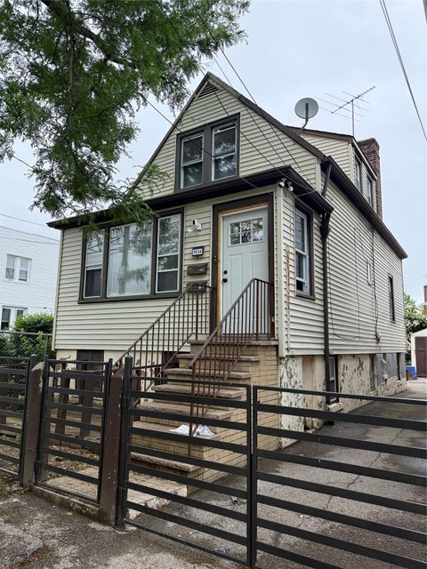 Duplex in Bronx NY 1534 Research Avenue.jpg