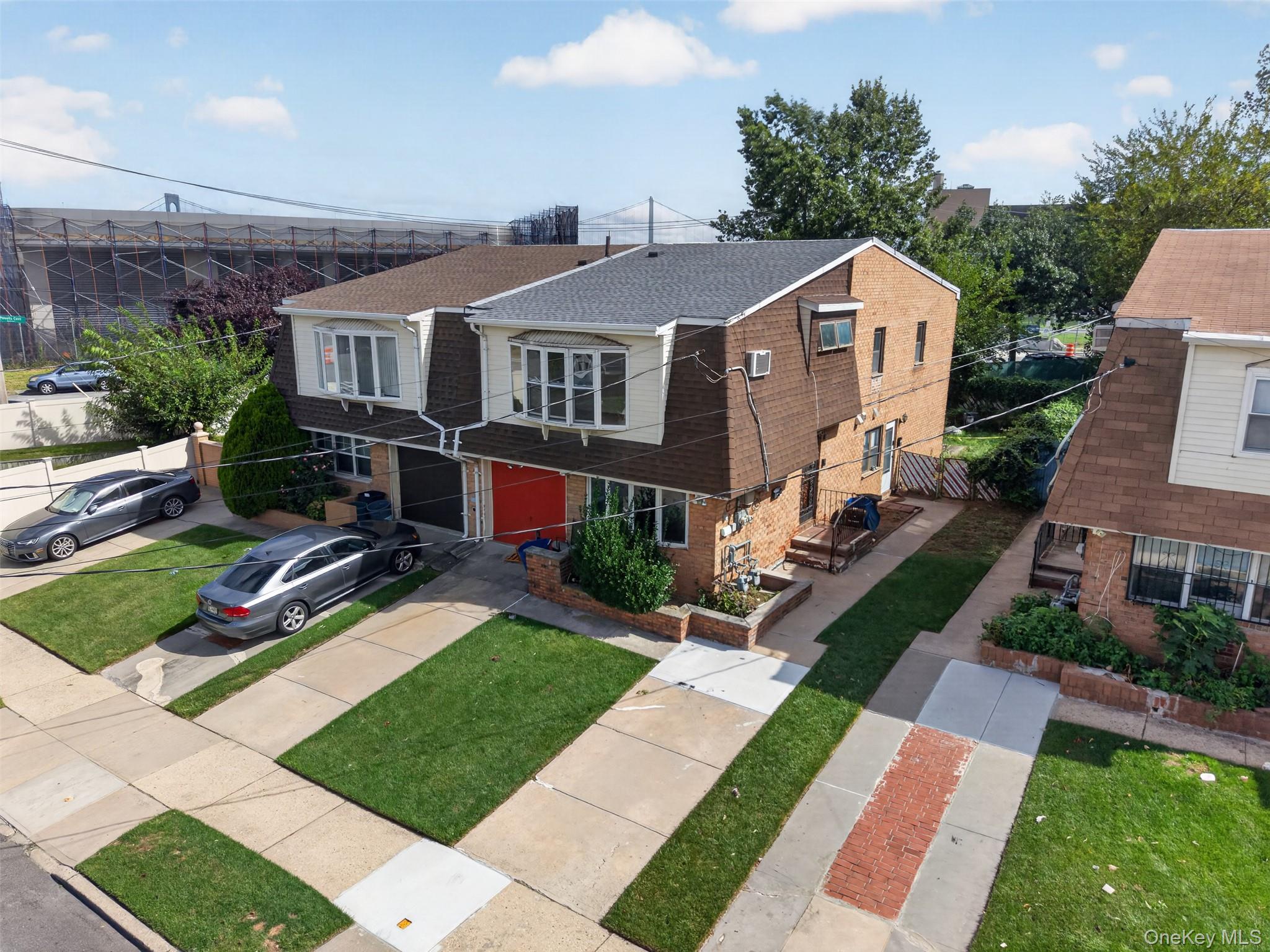 305 127th St, College Point, NY 11356