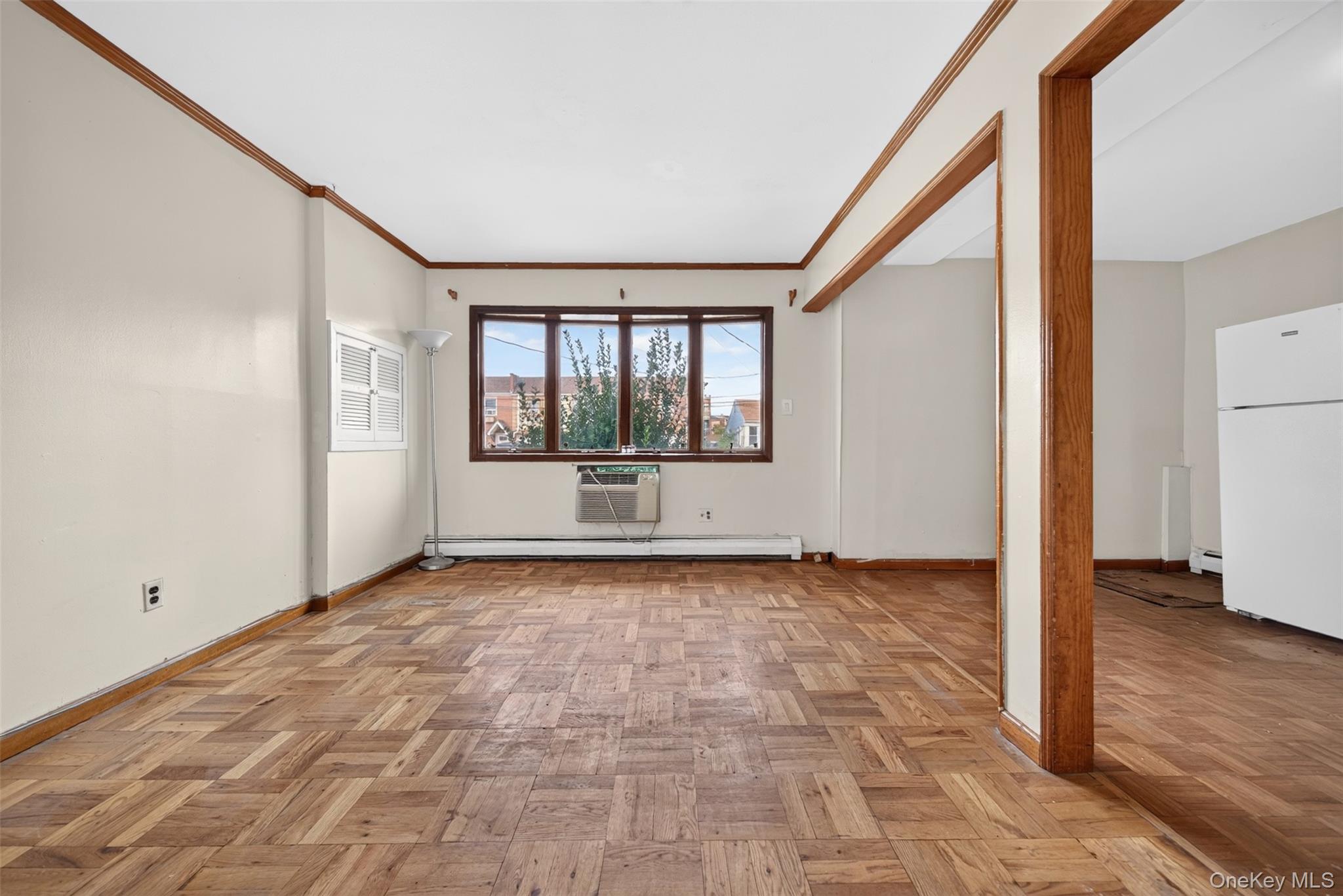 305 127th St, College Point, NY 11356 photo