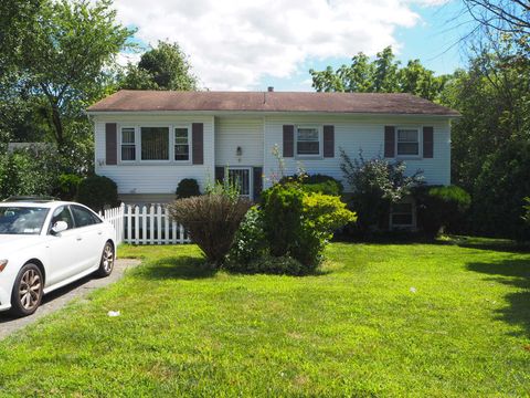 Single Family Residence in Spring Valley NY 6 Wood Street.jpg