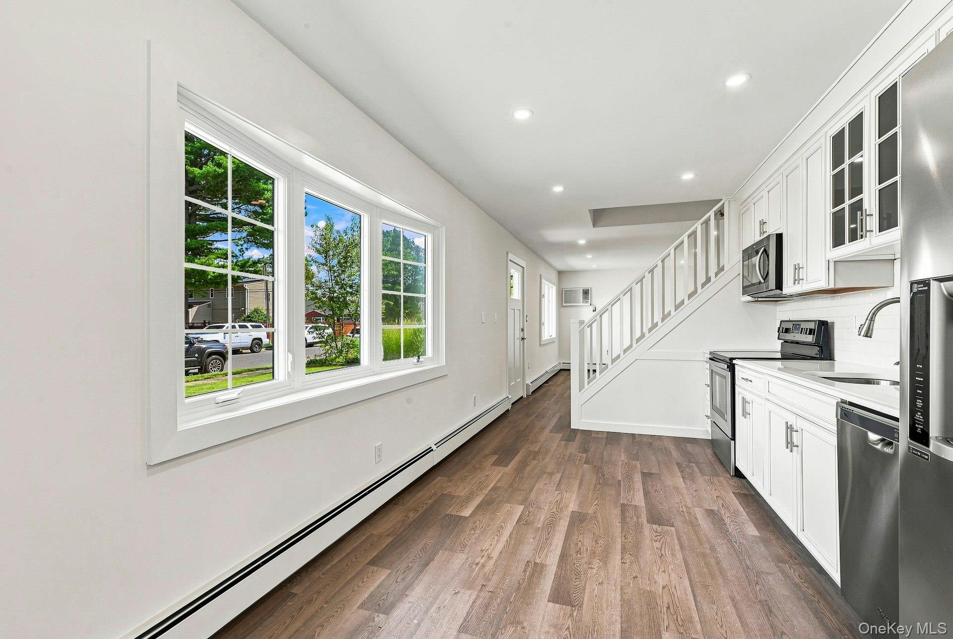 26 Birch Ln, Levittown, NY 11756 photo