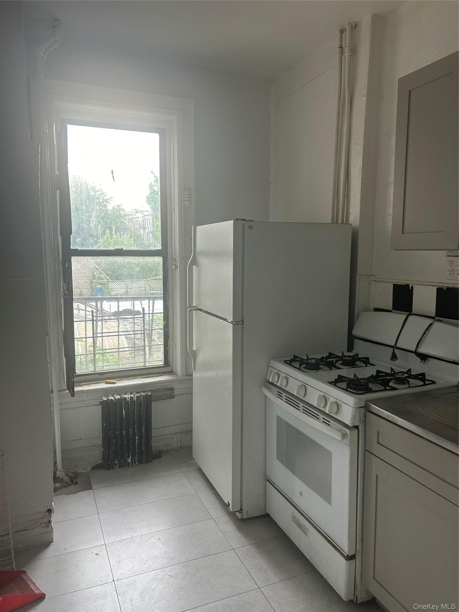 5907 4th Ave, Brooklyn, NY 11220 photo