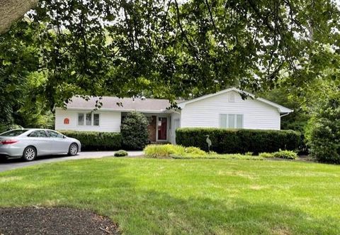Single Family Residence in Hauppauge NY 23 Gull Drive.jpg