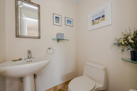 Single Family Residence in Atlantic Beach NY 2 Bridge Plaza #4 9.jpg