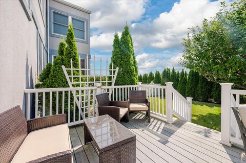 Single Family Residence in Atlantic Beach NY 2 Bridge Plaza #4 13.jpg