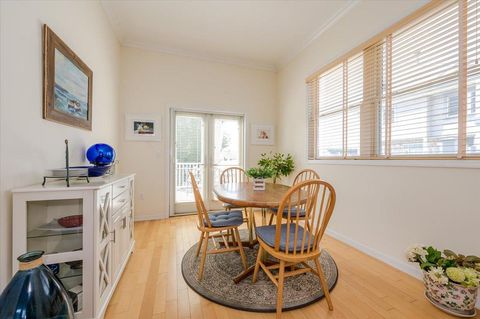 Single Family Residence in Atlantic Beach NY 2 Bridge Plaza #4 12.jpg