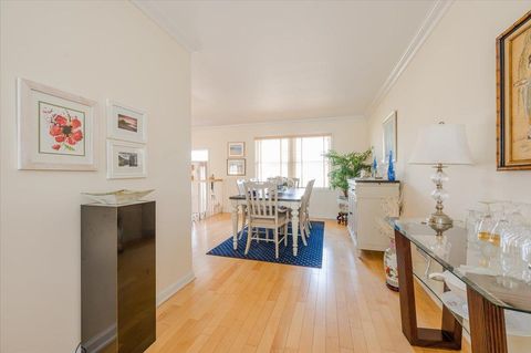 Single Family Residence in Atlantic Beach NY 2 Bridge Plaza #4 10.jpg