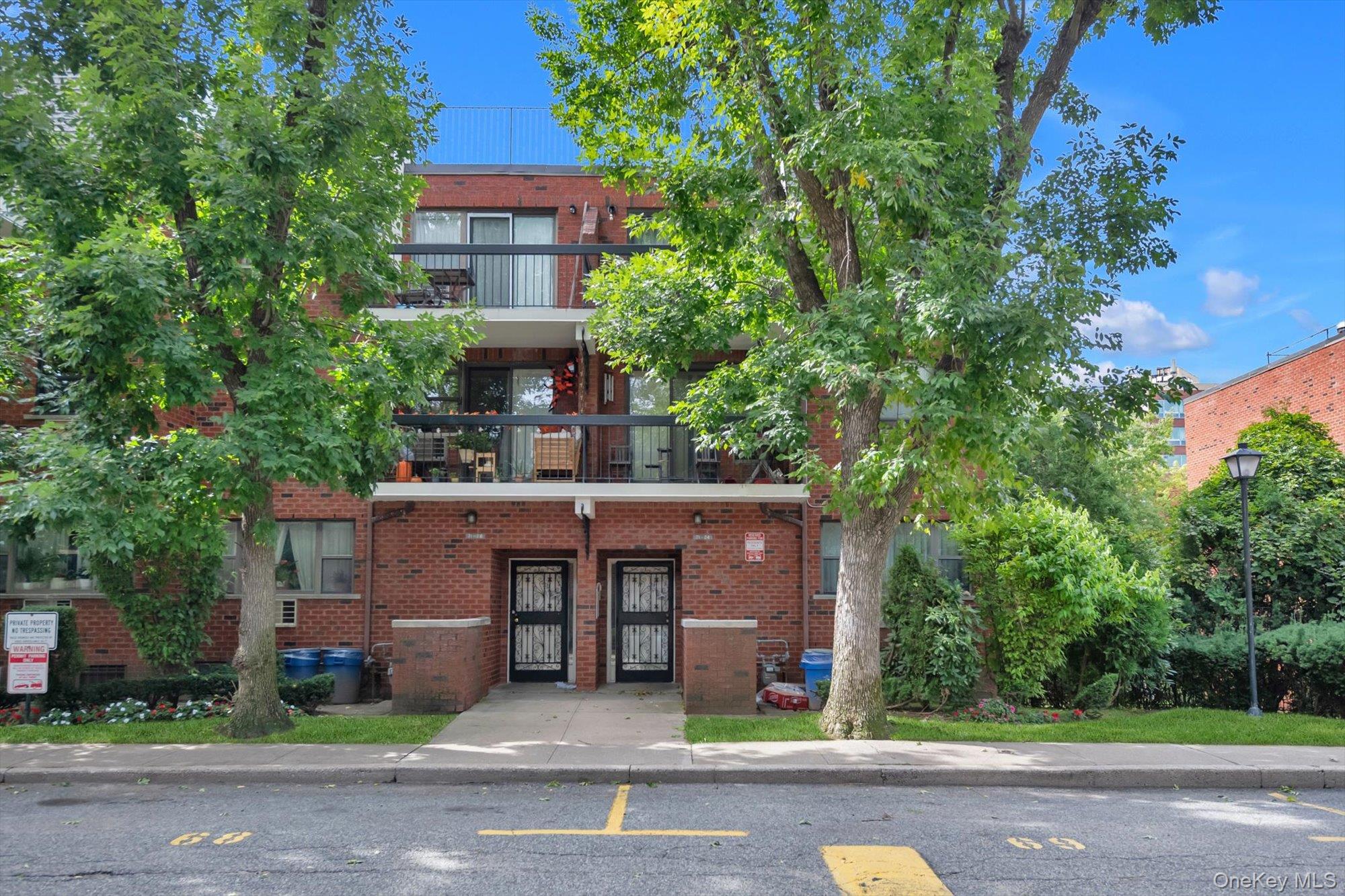 71 24 Sutton Pl, Fresh Meadows, NY 11365