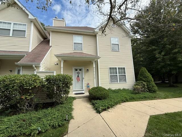6 Daremy Cir, Medford, NY 11763