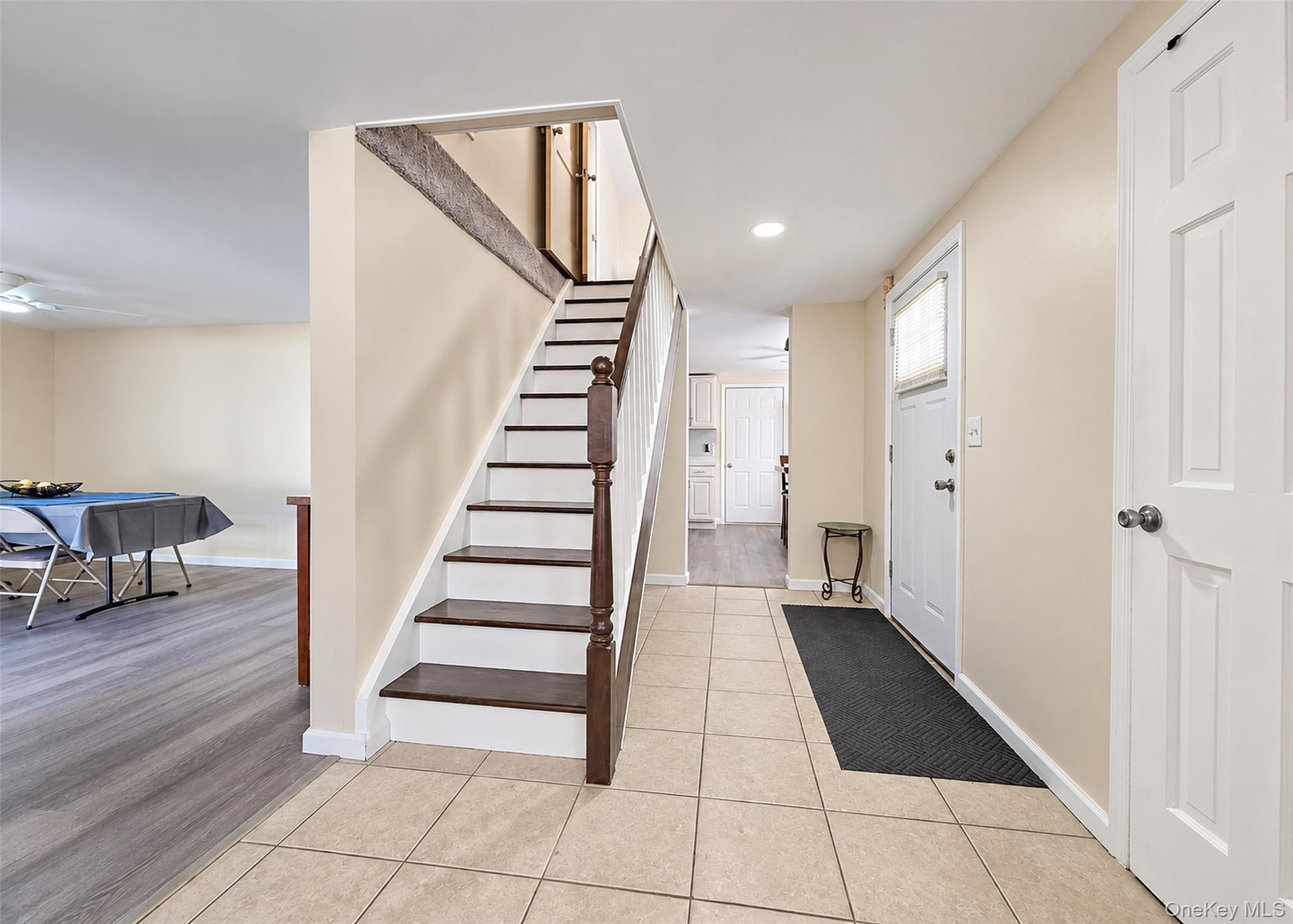 1343 Waverly Ave, Farmingville, NY 11738 photo