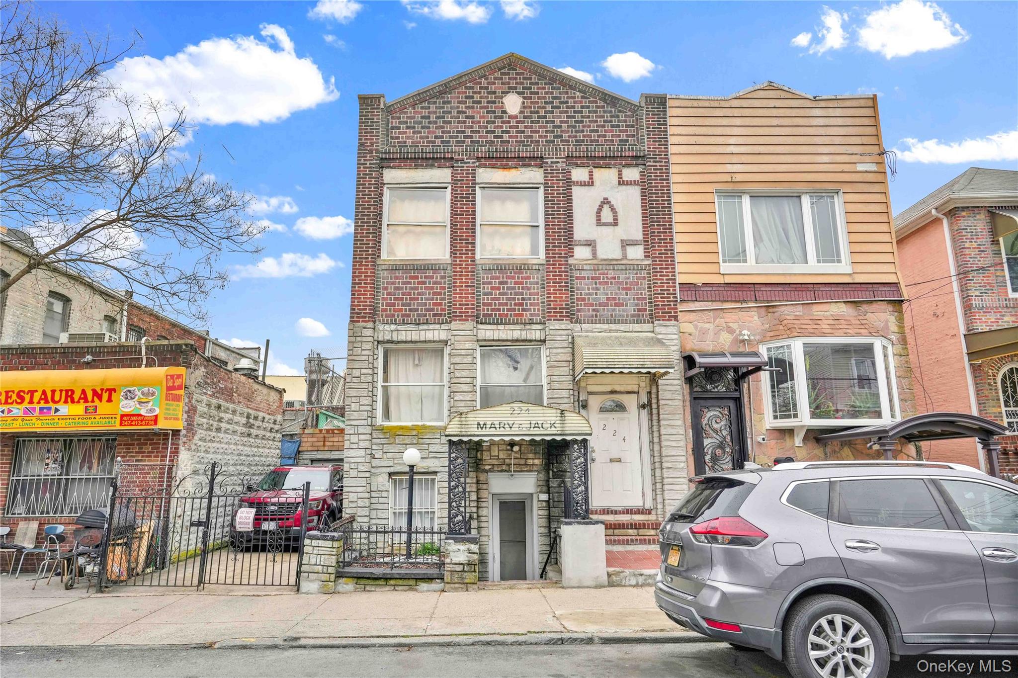 224 55th St, Brooklyn, NY 11203