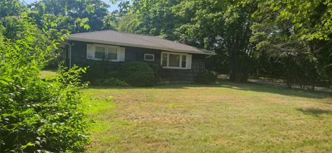Single Family Residence in Southampton NY 129 David Whites Lane.jpg