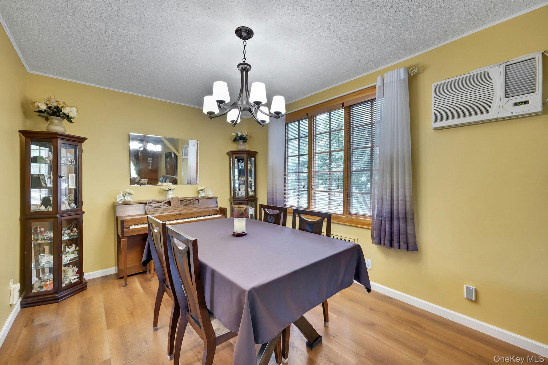189 D Edgewater Park, Bronx, NY 10465 photo