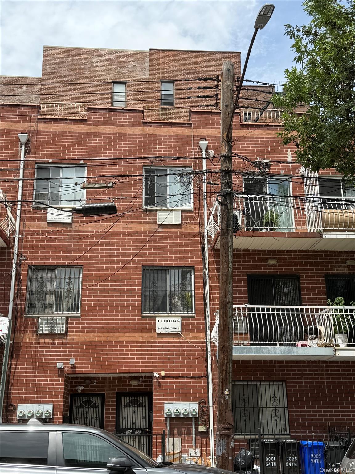 90 5 54th Ave, Elmhurst, NY 11373