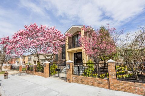 Duplex in Flushing NY 63-39 136th Street.jpg