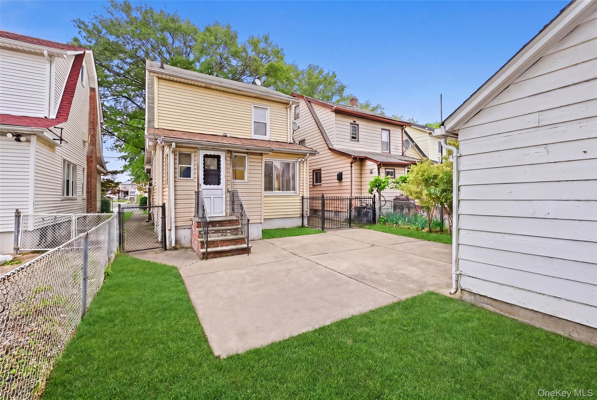 9122 Springfield Blvd, Queens Village, NY 11428 photo