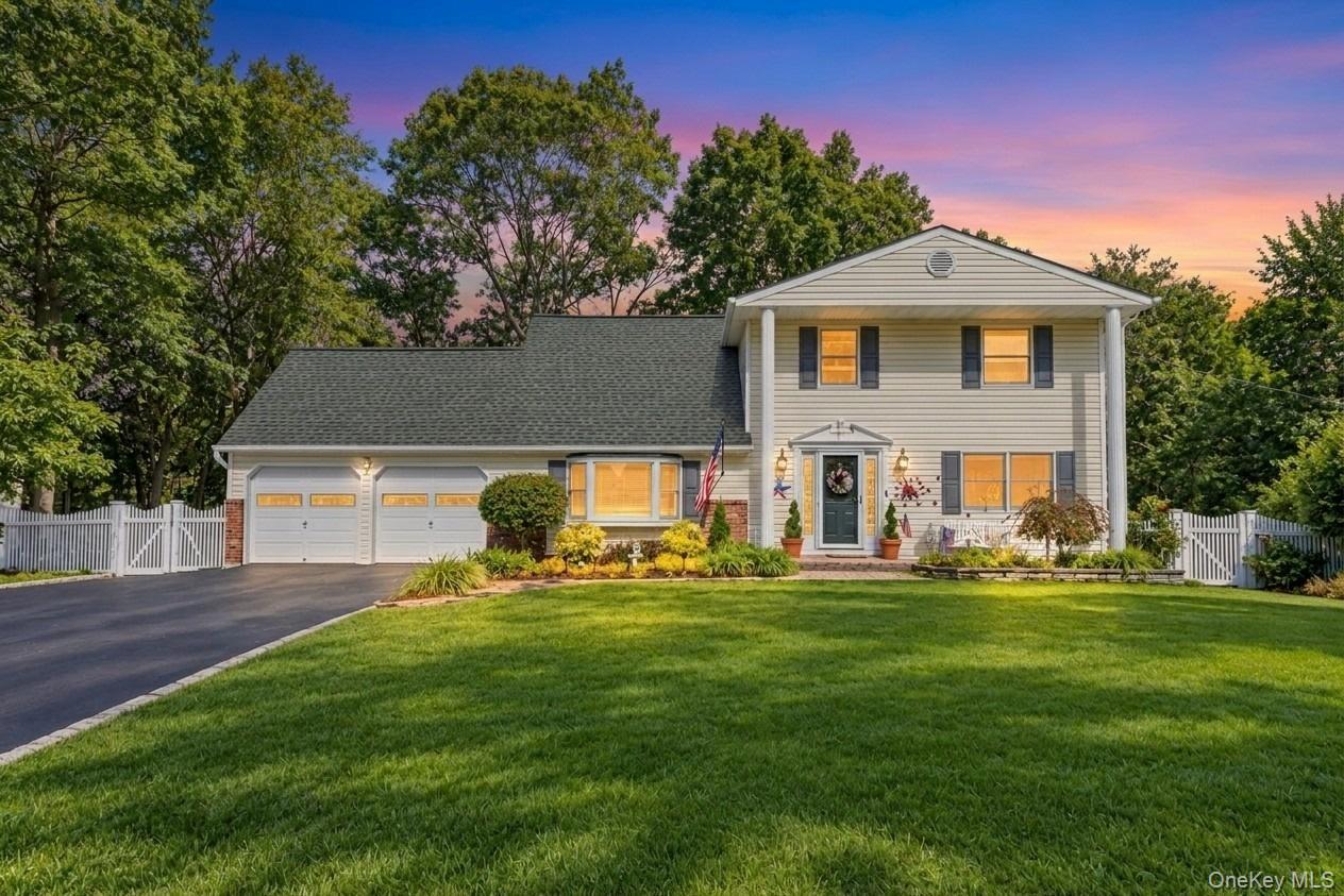1 Porpoise Dr, Centereach, NY 11720
